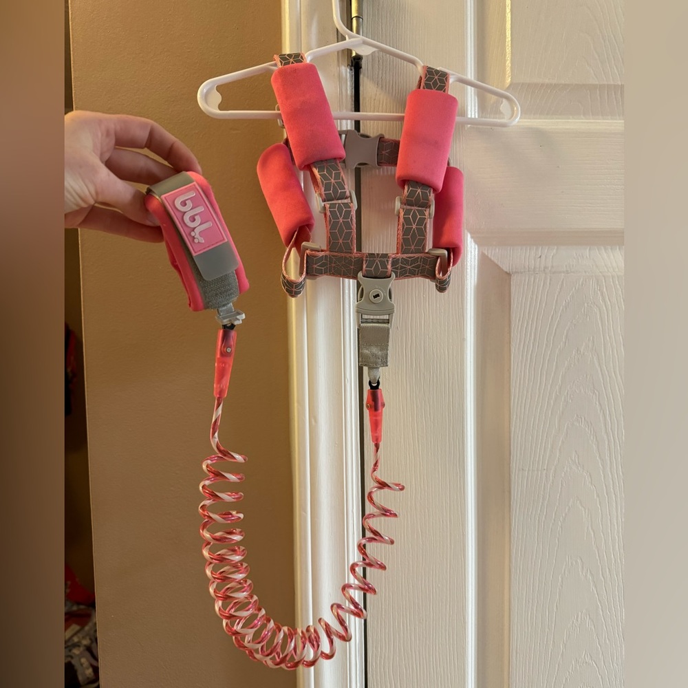 Reflective Child Safety Harness | Locking | Padded | Pink